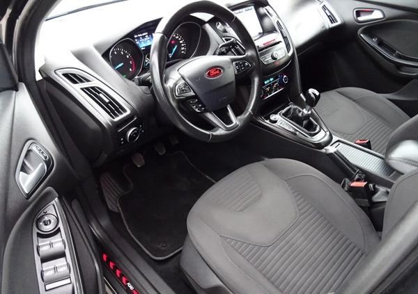 Ford Focus cena 45900 przebieg: 120000, rok produkcji 2015 z Słupsk małe 596